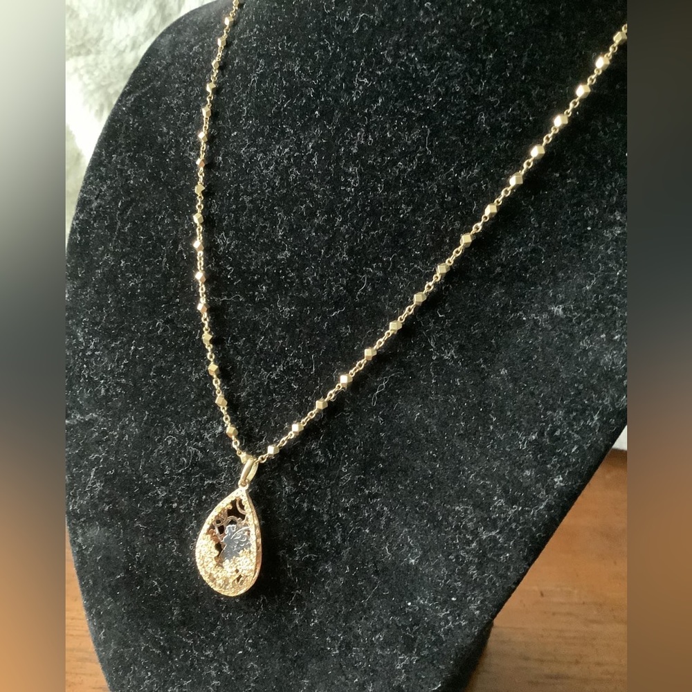 18k Solid Yellow Gold with Pendant Thinkerbell Tri Color Pendant 9.8 grams
